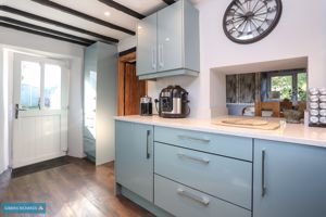 Kitchen- click for photo gallery